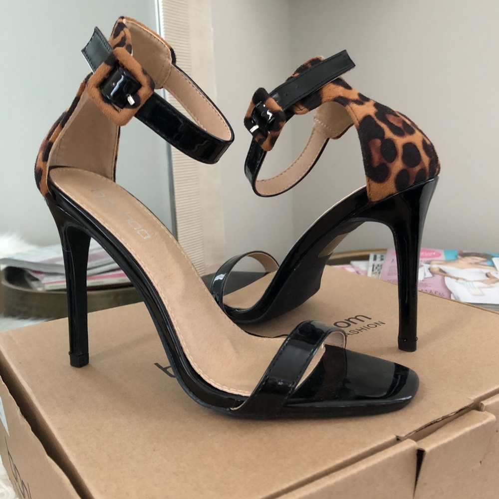 NWT! Black & Leopard Open toe heels